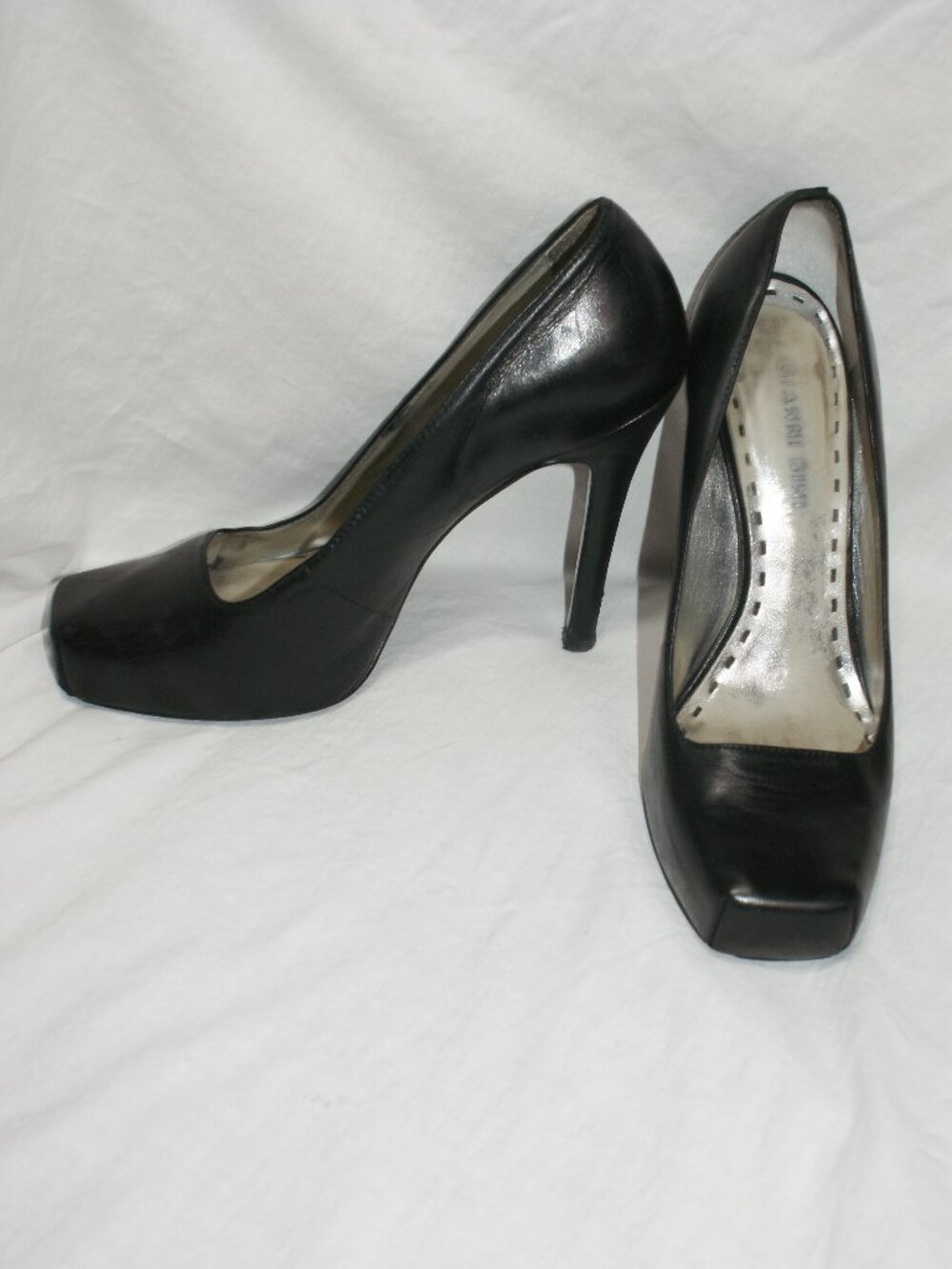 Gianni Bini Genuine Leather Square Toe 4 inch Pumps - 7 1/2 - EUC - GREAT SHOES!